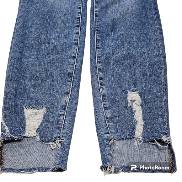 Good American Good Legs Raw Step Hem Skinny Jeans Size 8/29 - Picture 5 of 13